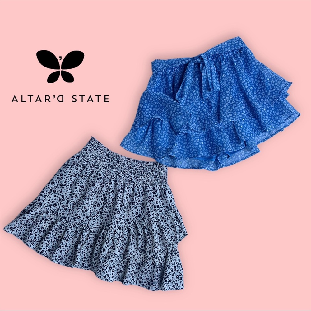 2 ALTAR’D STATE floral skirts
Medium
